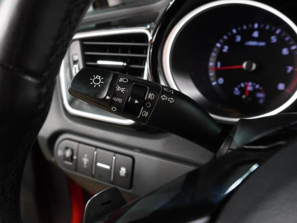Kia Ceed III с пробегом 2018 года, цена 1 699 000 рублей, 123389 км, хэтчбек, Автокод Объявления