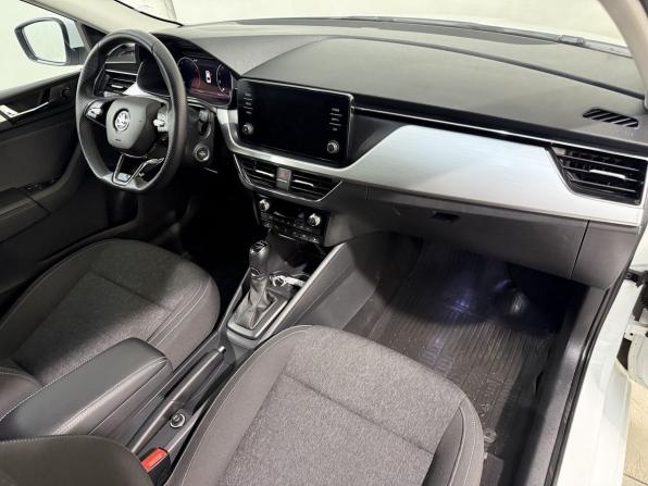 Skoda Rapid II с пробегом 2021 года, цена 1 999 800 рублей, 60000 км, лифтбек, Автокод Объявления