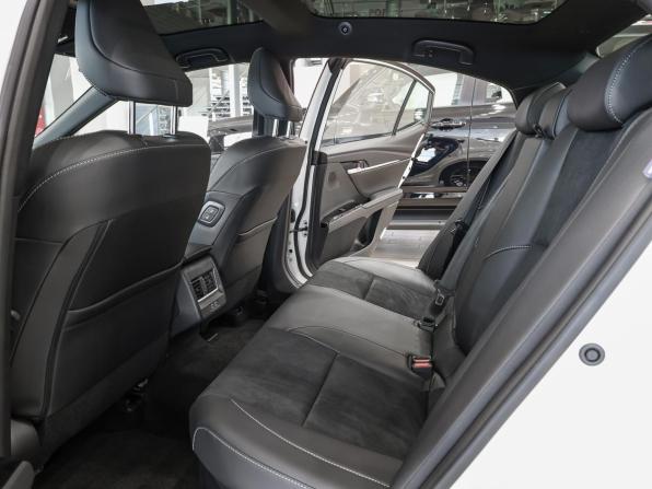 Toyota Camry IX (XV80) China Market с пробегом 2026 года, цена 4 690 000 рублей, 1 км, седан, Автокод Объявления