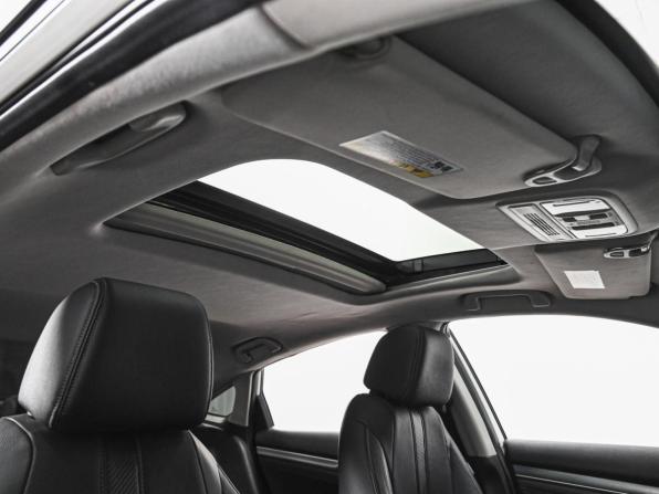 Honda Civic X с пробегом 2018 года, цена 1 879 000 рублей, 105483 км, седан, Автокод Объявления