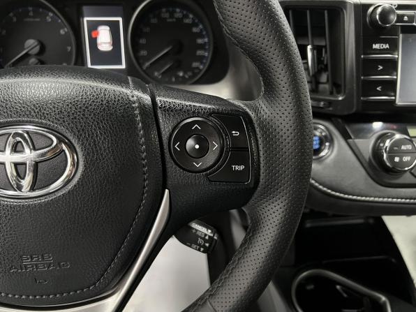 Toyota RAV4 IV (XA40) Рестайлинг с пробегом 2016 года, цена 1 680 000 рублей, 174819 км, внедорожник, Автокод Объявления