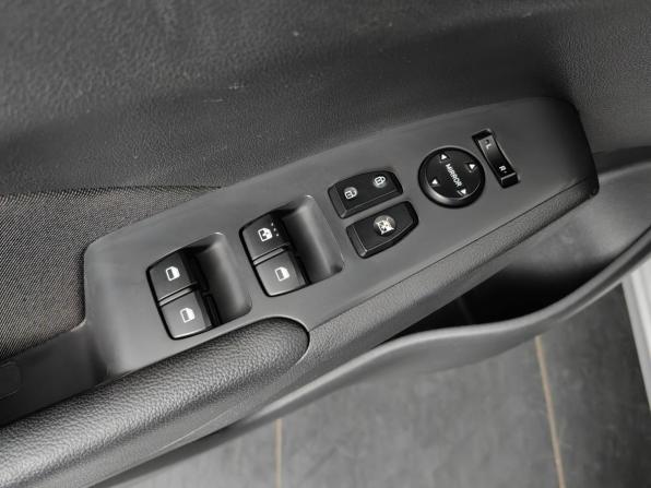 Hyundai Solaris II с пробегом 2019 года, цена 1 285 000 рублей, 138078 км, седан, Автокод Объявления
