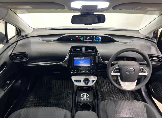 Toyota Prius IV Рестайлинг (XW50) с пробегом 2018 года, цена 1 710 000 рублей, 178201 км, лифтбек, Автокод Объявления
