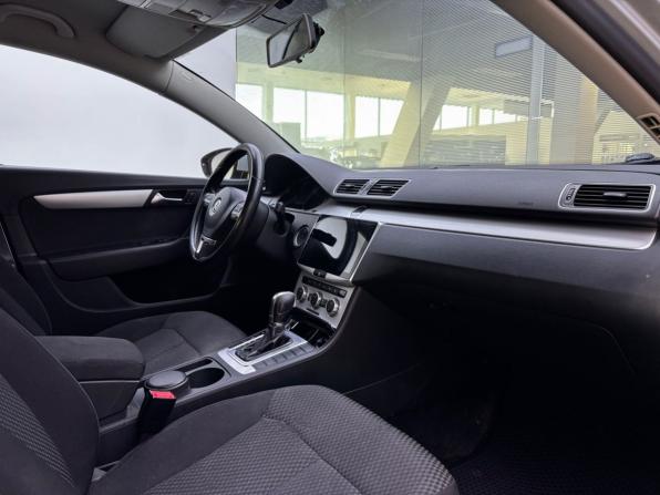 Volkswagen Passat B7 с пробегом 2013 года, цена 1 029 000 рублей, 197767 км, седан, Автокод Объявления