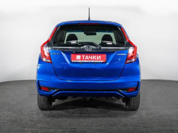 Honda Fit III Рестайлинг с пробегом 2018 года, цена 925 000 рублей, 190482 км, хэтчбек, Автокод Объявления