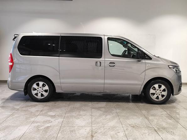 Hyundai Grand Starex I Рестайлинг 2 с пробегом 2019 года, цена 2 849 000 рублей, 103383 км, минивэн, Автокод Объявления