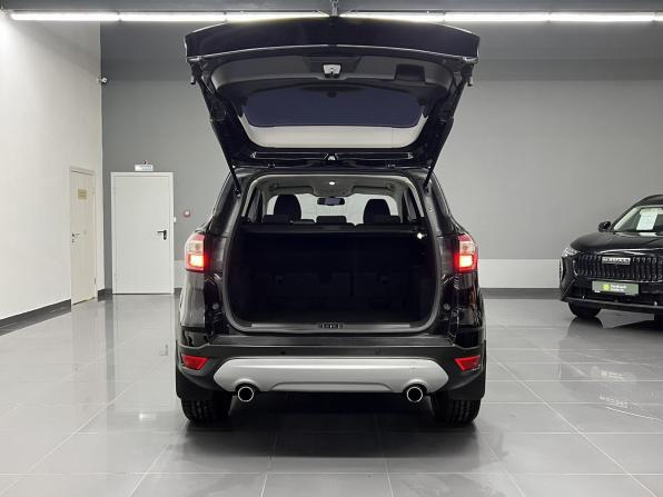 Ford Kuga II Рестайлинг с пробегом 2017 года, цена 1 520 000 рублей, 162575 км, внедорожник, Автокод Объявления