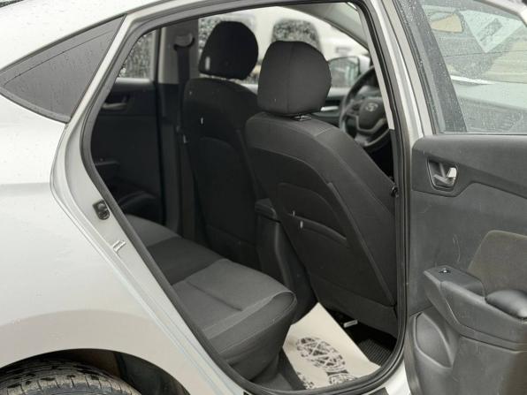 Hyundai Solaris II с пробегом 2018 года, цена 1 289 000 рублей, 120186 км, седан, Автокод Объявления