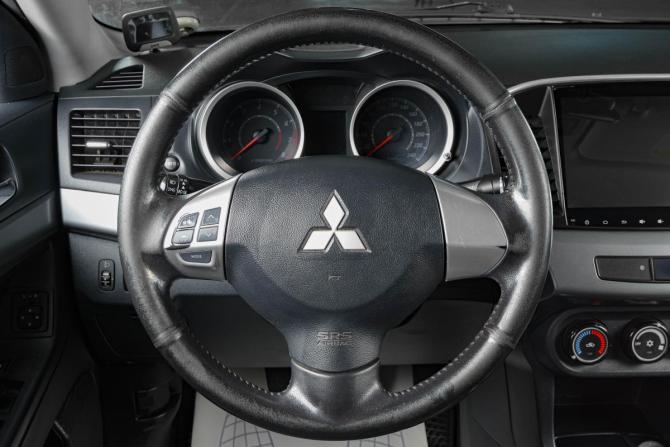 Mitsubishi Lancer X Рестайлинг с пробегом 2011 года, цена 1 049 000 рублей, 141000 км, седан, Автокод Объявления