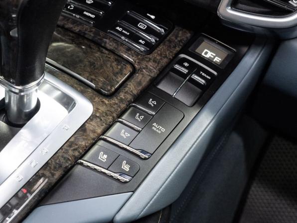 Porsche Cayenne II (958) с пробегом 2011 года, цена 2 369 000 рублей, 179069 км, внедорожник, Автокод Объявления