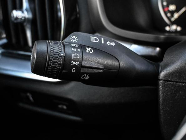 Volvo V60 Cross Country II с пробегом 2019 года, цена 2 434 000 рублей, 189059 км, универсал, Автокод Объявления