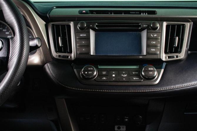 Toyota RAV4 IV (XA40) с пробегом 2014 года, цена 1 799 000 рублей, 249458 км, внедорожник, Автокод Объявления