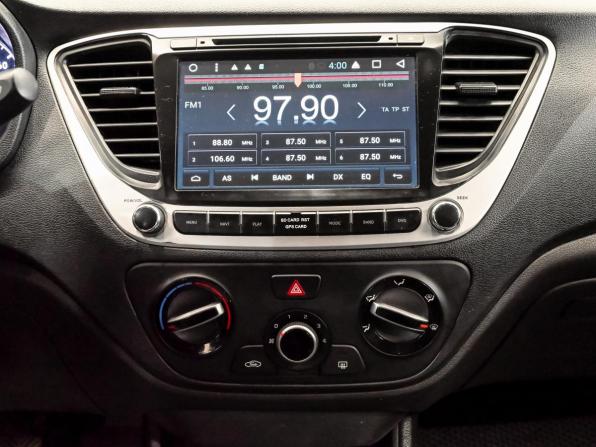 Hyundai Solaris II с пробегом 2018 года, цена 1 100 000 рублей, 141803 км, седан, Автокод Объявления