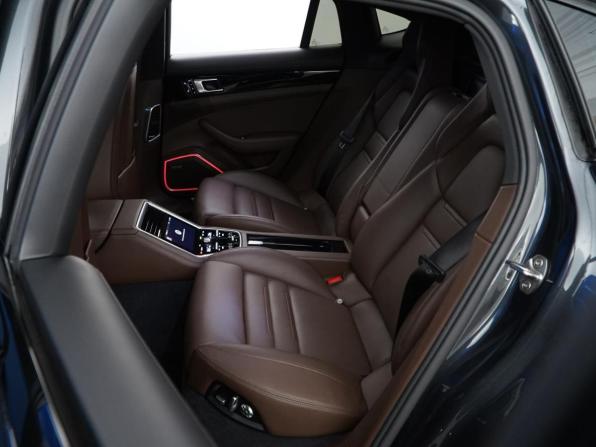 Porsche Panamera II с пробегом 2018 года, цена 7 649 977 рублей, 61900 км, лифтбек, Автокод Объявления