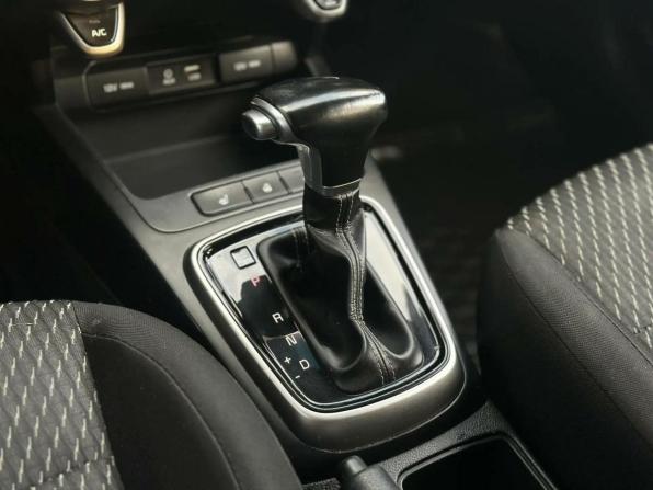 Kia Rio IV с пробегом 2018 года, цена 1 220 000 рублей, 175000 км, седан, Автокод Объявления