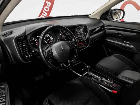 Mitsubishi Outlander III Рестайлинг 3 с пробегом 2018 года, цена 2 099 000 рублей, 93099 км, внедорожник, Автокод Объявления