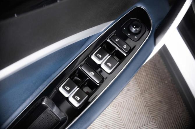 Geely Jiaji I Рестайлинг с пробегом 2024 года, цена 2 559 000 рублей, 52365 км, минивэн, Автокод Объявления