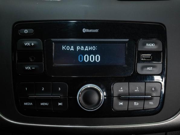 Renault Logan II Рестайлинг с пробегом 2020 года, цена 1 474 000 рублей, 35677 км, седан, Автокод Объявления