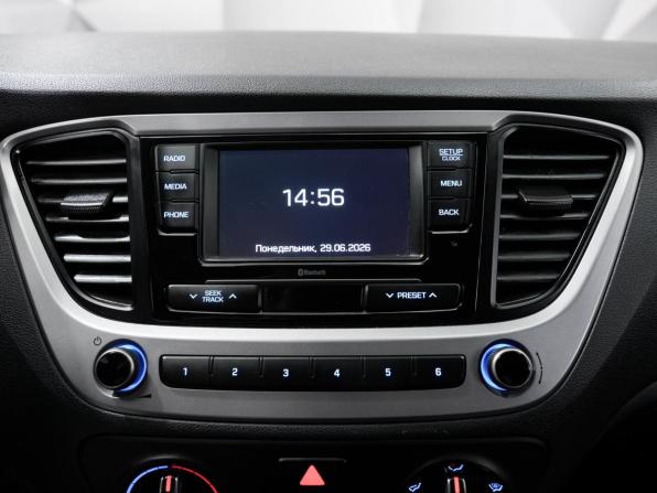 Hyundai Solaris II с пробегом 2018 года, цена 1 350 000 рублей, 101000 км, седан, Автокод Объявления