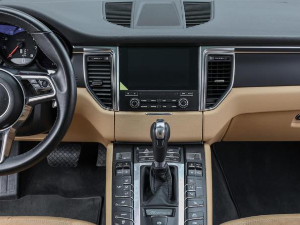 Porsche Macan I с пробегом 2018 года, цена 4 440 000 рублей, 58888 км, внедорожник, Автокод Объявления