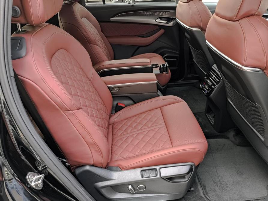 Audi Q6 Москва  - изображение 23