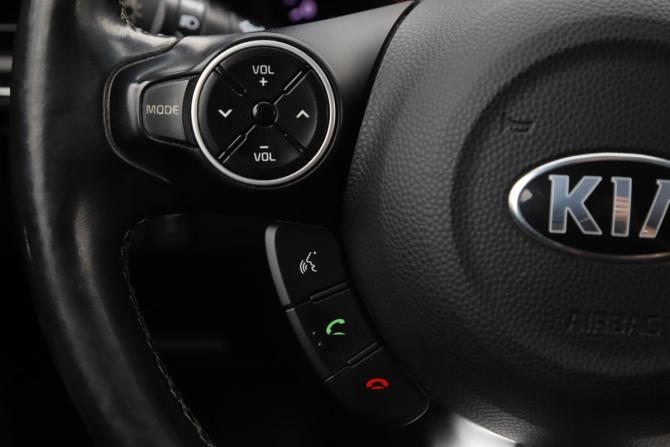 Kia Soul II Рестайлинг с пробегом 2018 года, цена 1 679 000 рублей, 98696 км, хэтчбек, Автокод Объявления
