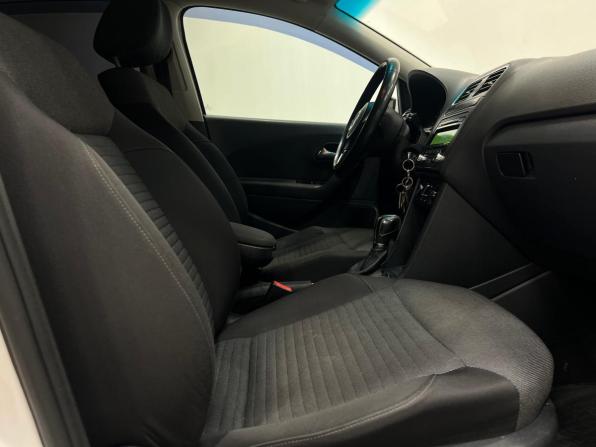 Volkswagen Polo V с пробегом 2011 года, цена 699 000 рублей, 248300 км, хэтчбек, Автокод Объявления