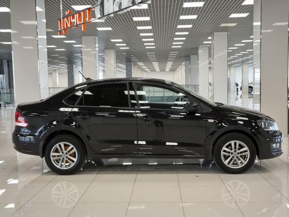 Volkswagen Polo V Рестайлинг с пробегом 2017 года, цена 1 070 000 рублей, 134896 км, седан, Автокод Объявления
