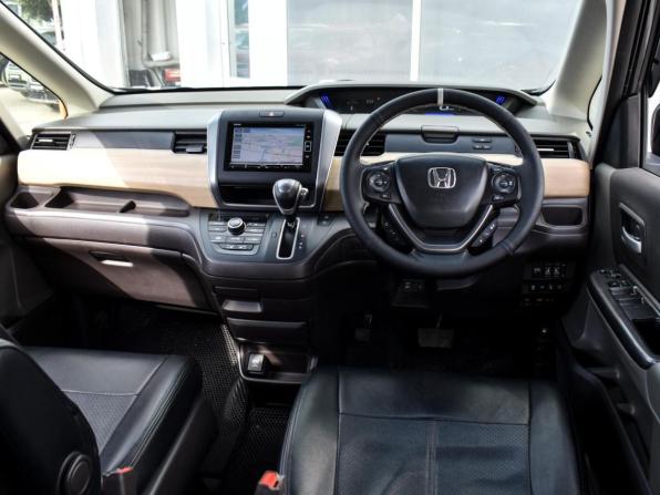 Honda Freed II с пробегом 2018 года, цена 1 770 000 рублей, 88497 км, компактвэн, Автокод Объявления