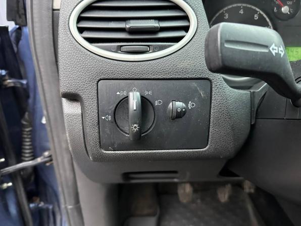 Ford Focus II с пробегом 2005 года, цена 399 000 рублей, 132000 км, хэтчбек, Автокод Объявления