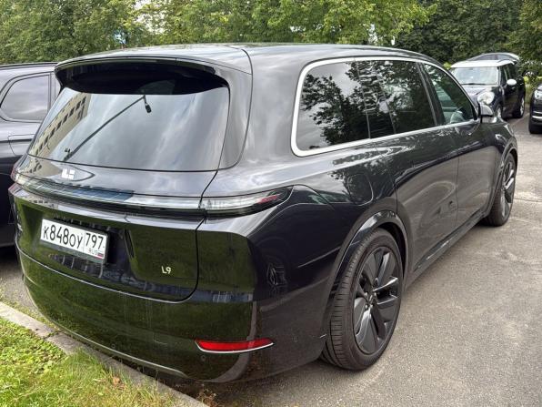 Li Auto (Lixiang) L9 I с пробегом 2023 года, цена 8 000 000 рублей, 6051 км, внедорожник, Автокод Объявления