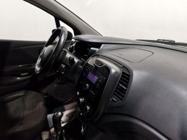 Renault Kaptur I с пробегом 2016 года, цена 985 000 рублей, 253516 км, внедорожник, Автокод Объявления
