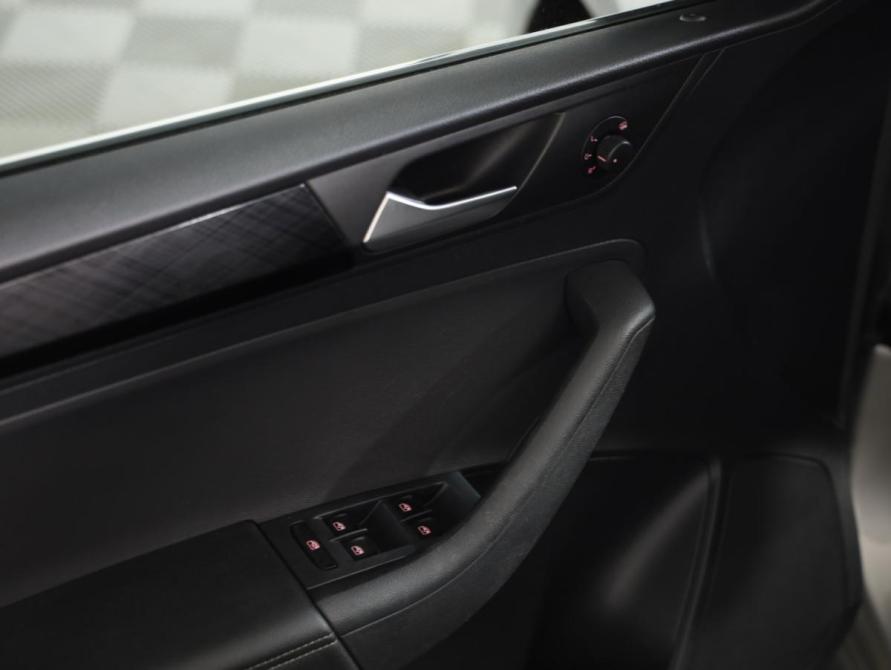 Volkswagen Polo VI Санкт-Петербург  - изображение 21
