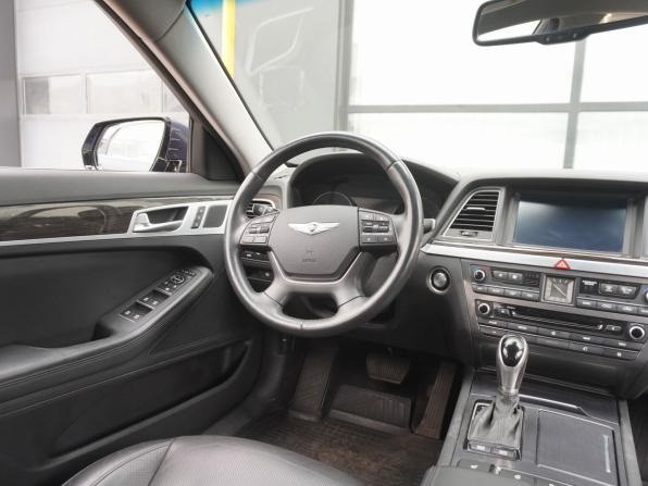 Hyundai Genesis II с пробегом 2014 года, цена 2 150 000 рублей, 128095 км, седан, Автокод Объявления