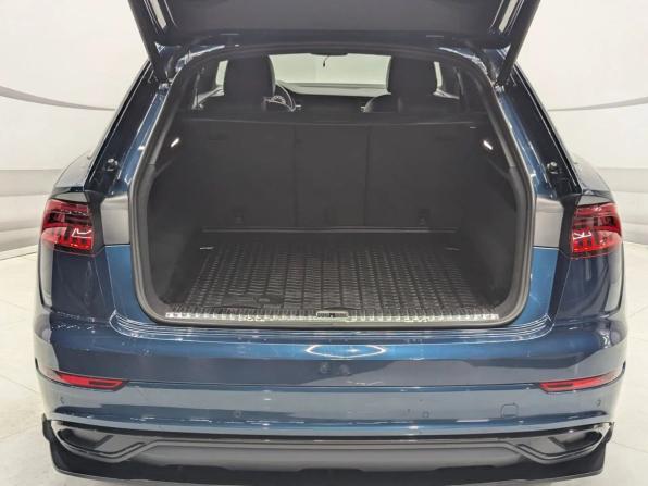 Audi Q8 I (4M) с пробегом 2019 года, цена 5 350 000 рублей, 211196 км, внедорожник, Автокод Объявления