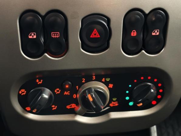 Renault Sandero I с пробегом 2011 года, цена 515 000 рублей, 218085 км, хэтчбек, Автокод Объявления