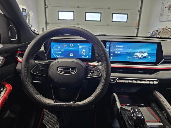 Geely Coolray I Рестайлинг с пробегом 2024 года, цена 2 099 000 рублей, 66670 км, внедорожник, Автокод Объявления