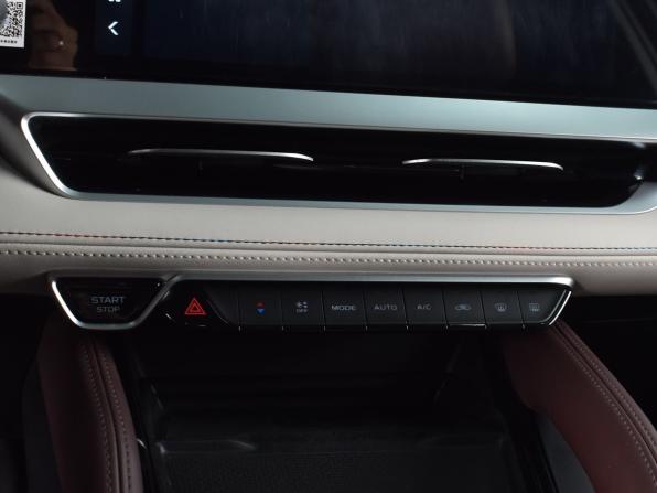 Geely Monjaro I с пробегом 2023 года, цена 3 284 995 рублей, 48698 км, внедорожник, Автокод Объявления