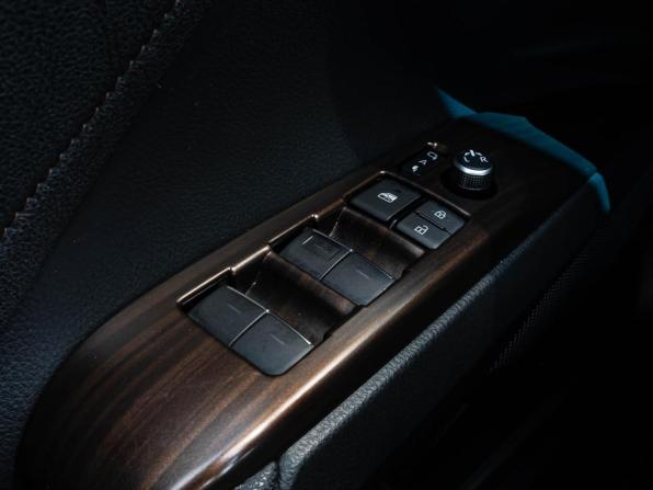 Toyota Camry VIII (XV70) Рестайлинг с пробегом 2021 года, цена 3 050 000 рублей, 34878 км, седан, Автокод Объявления