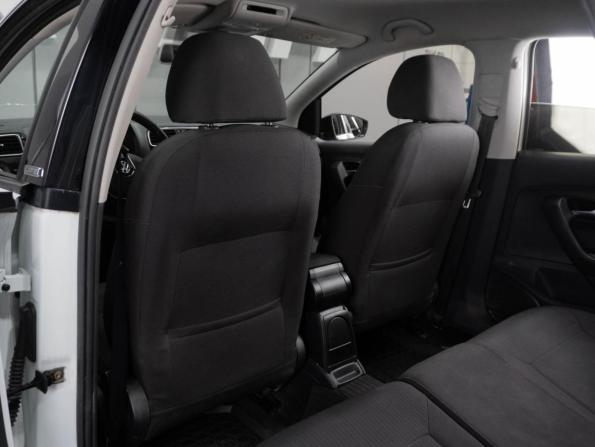 Volkswagen Polo V Рестайлинг с пробегом 2018 года, цена 880 000 рублей, 194923 км, седан, Автокод Объявления