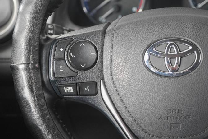Toyota RAV4 IV (XA40) Рестайлинг с пробегом 2019 года, цена 2 899 000 рублей, 89000 км, внедорожник, Автокод Объявления