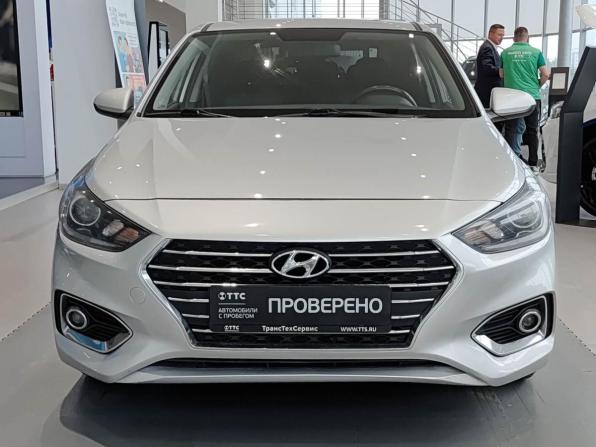 Hyundai Solaris II с пробегом 2018 года, цена 1 310 000 рублей, 132487 км, седан, Автокод Объявления