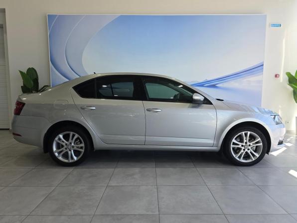 Skoda Octavia III (A7) Рестайлинг с пробегом 2017 года, цена 1 835 000 рублей, 127000 км, лифтбек, Автокод Объявления