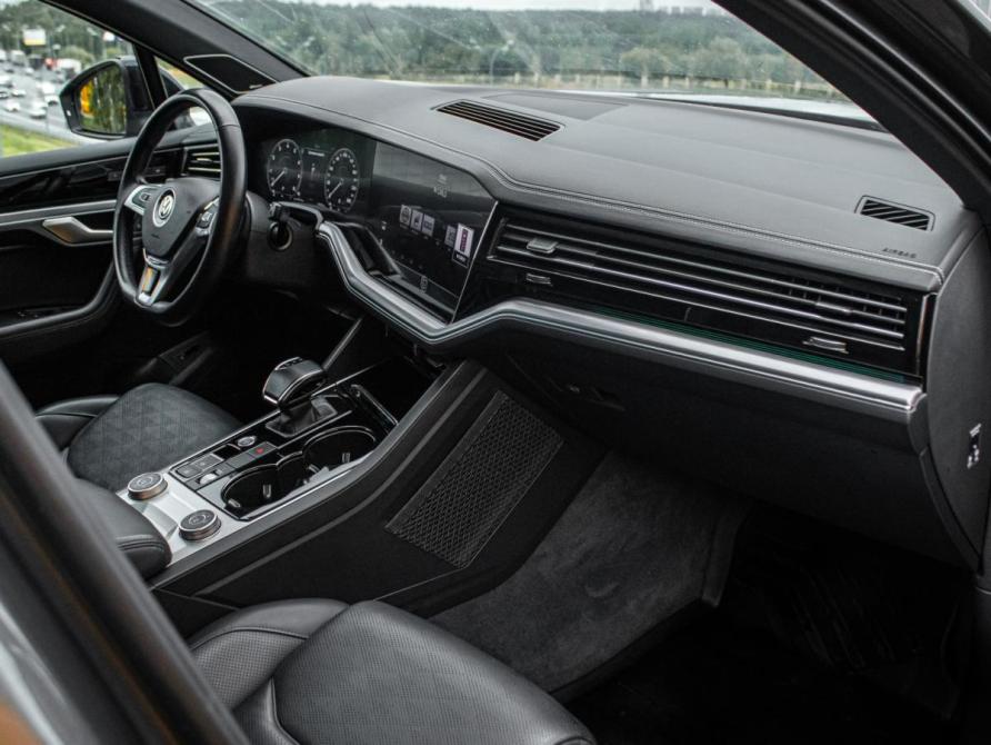 Volkswagen Touareg III Москва  - изображение 7