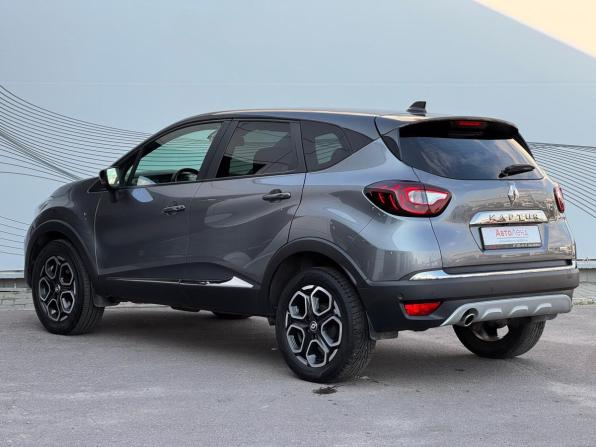 Renault Kaptur I Рестайлинг с пробегом 2021 года, цена 1 950 000 рублей, 31025 км, внедорожник, Автокод Объявления