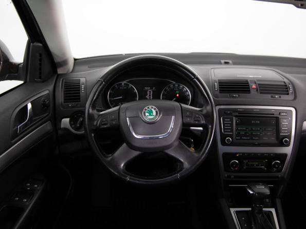 Skoda Octavia II (A5) Рестайлинг с пробегом 2010 года, цена 849 000 рублей, 203511 км, лифтбек, Автокод Объявления