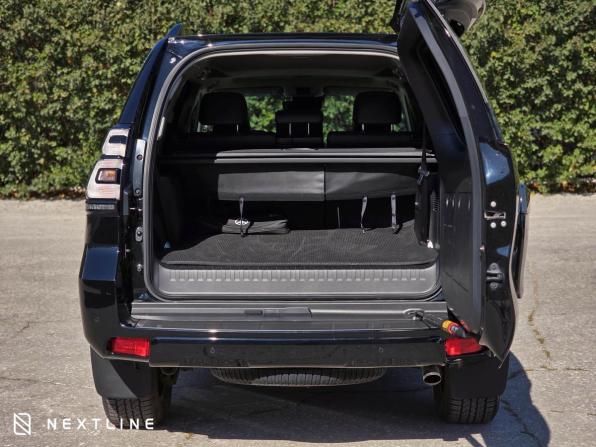 Toyota Land Cruiser Prado 150 Series Рестайлинг 3 с пробегом 2022 года, цена 7 990 000 рублей, 31690 км, внедорожник, Автокод Объявления