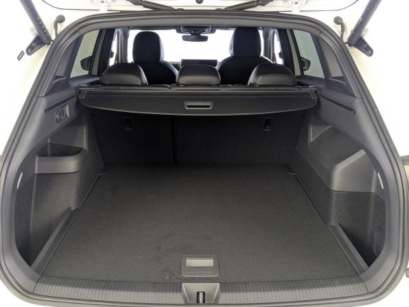 Volkswagen Tiguan III (China Market) с пробегом 2025 года, цена 4 650 000 рублей, 9741 км, внедорожник, Автокод Объявления