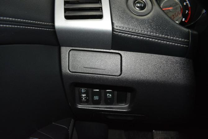 Citroen C-Crosser с пробегом 2010 года, цена 989 000 рублей, 247000 км, внедорожник, Автокод Объявления