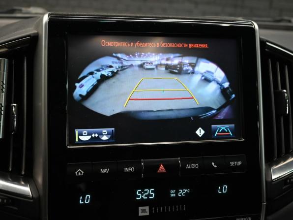 Toyota Land Cruiser 200 Series Рестайлинг 2 с пробегом 2015 года, цена 5 200 000 рублей, 220676 км, внедорожник, Автокод Объявления